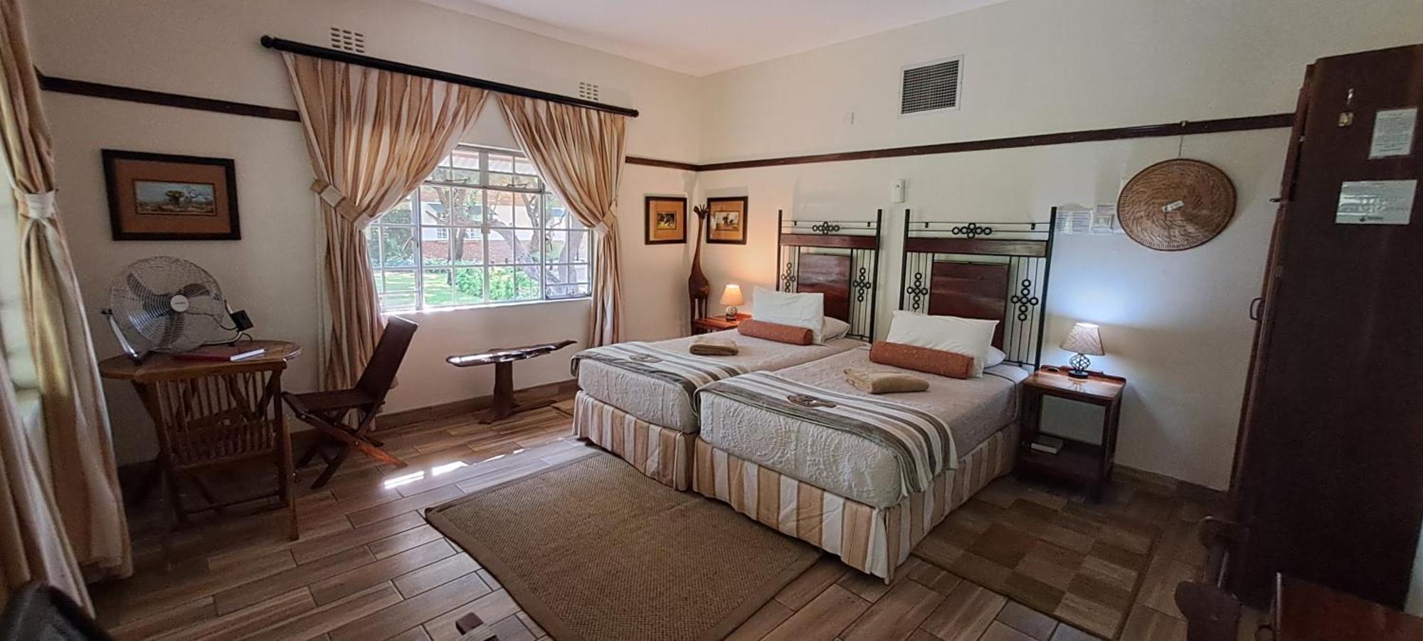 Woodlands Stop Over And Lodge Francistown Luaran gambar