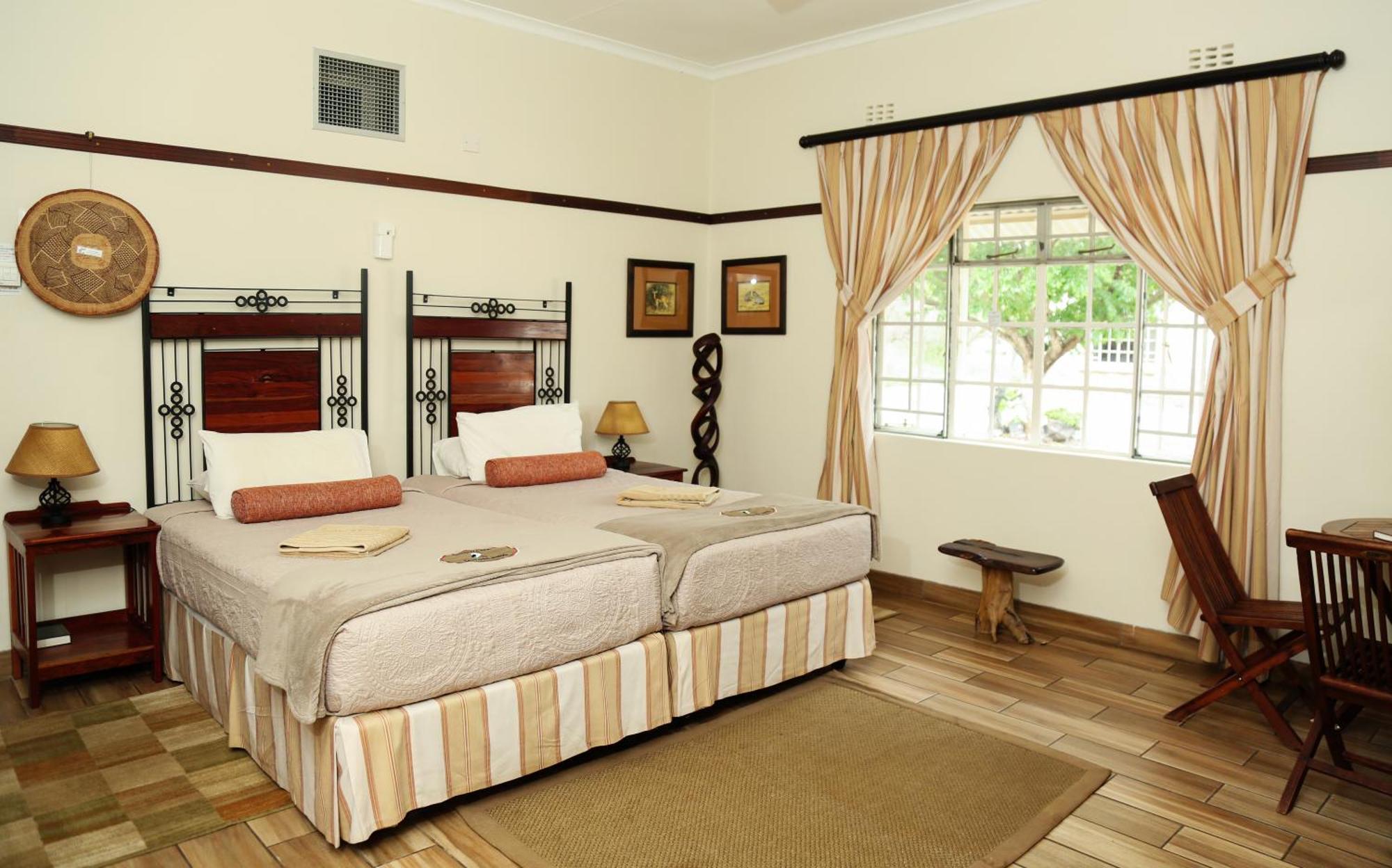 Woodlands Stop Over And Lodge Francistown Luaran gambar